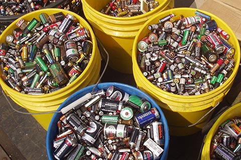 商洛叉车蓄电池回收-上门回收钴酸锂电池-高价报废电池回收